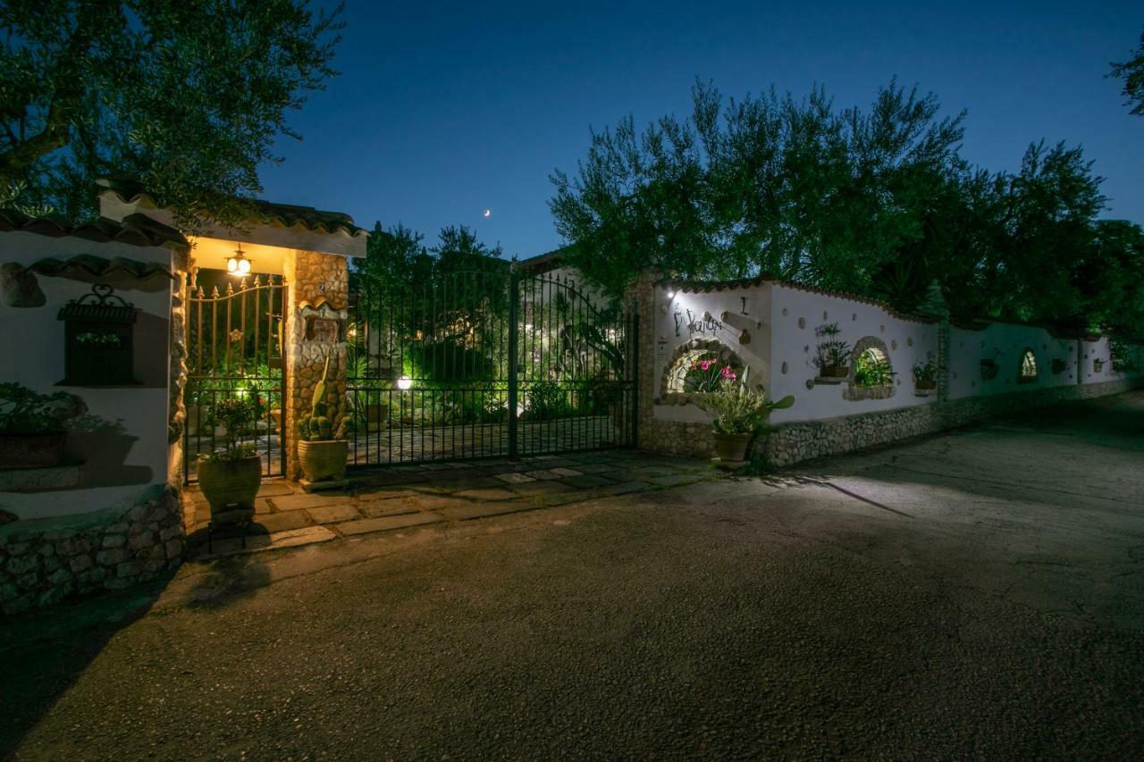 Il Casale Delle Principesse Villa Mattinata Exterior foto